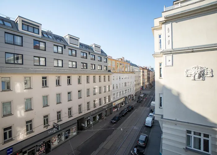 Beautiful New Near Center Apartmán